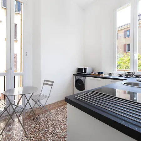 Ur-nest Battisti * Bolonia
